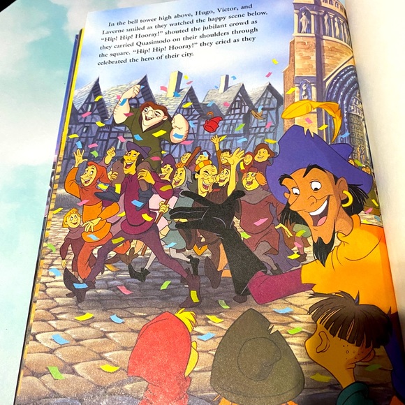 DISNEY’S NWT VINTAGE 1996 THE HUNCHBACK OF NOTRE DAME HARDCOVER BOOK 96 PAGES - Picture 4 of 14